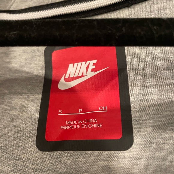 Nike Men's Light Gray Zip-Up Tech Fleece - Picture 3 of 4